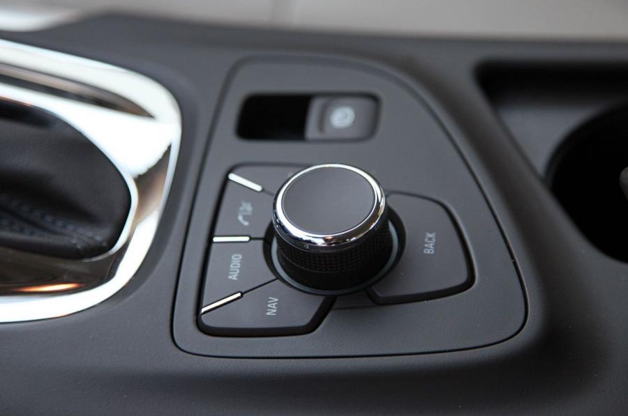  Buick Regal eAssist 2012 года  (фото 12 из 48)